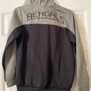 Youth bengals zip up